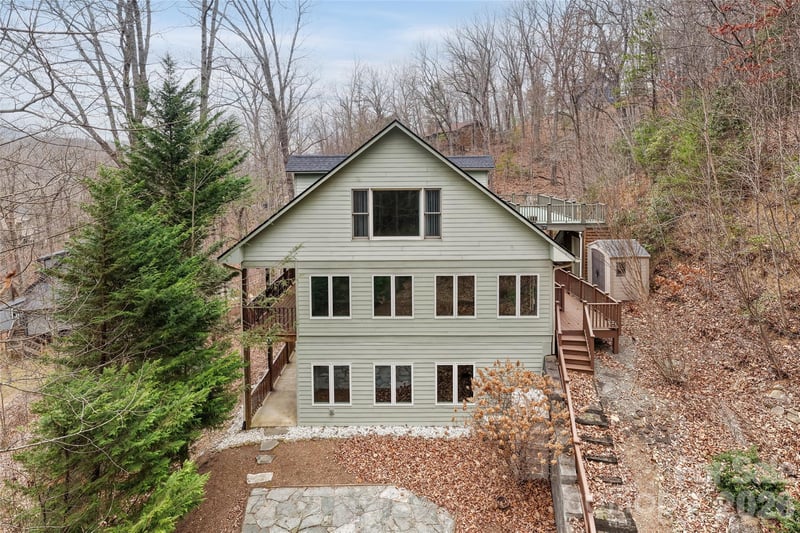 31 Timber Park Dr, Black Mountain, NC 28711