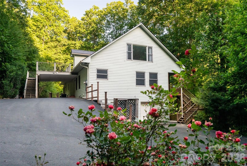 31 Timber Park Dr, Black Mountain, NC 28711