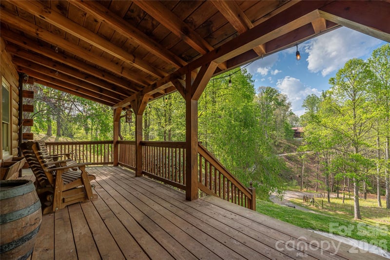 270 Admiration Ct, Waynesville, NC 28785