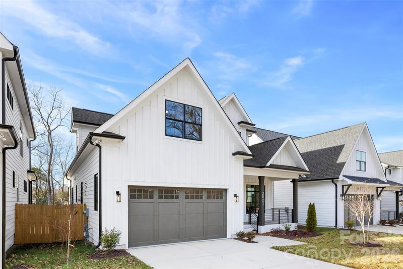 2021 South St, Charlotte, NC 28208
