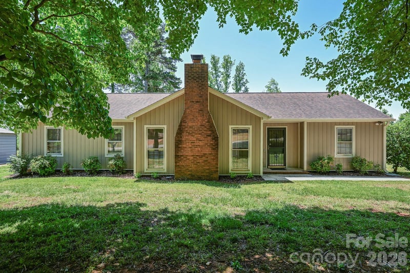 2209 Waverly Dr, Monroe, NC 28112