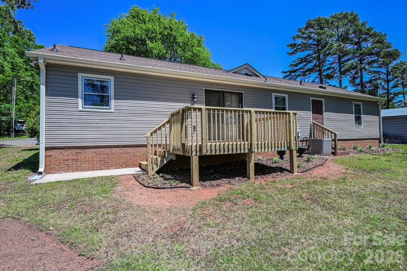 2209 Waverly Dr, Monroe, NC 28112