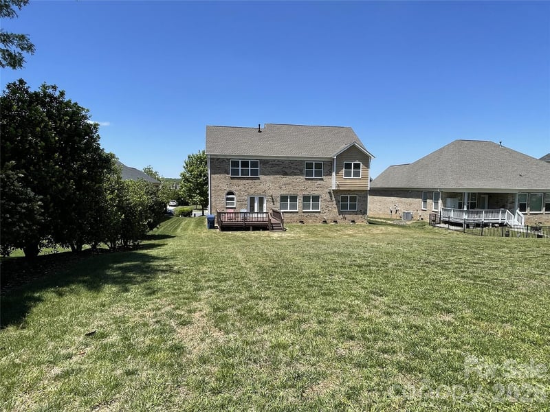 707 Five Leaf Ln, Waxhaw, NC 28173