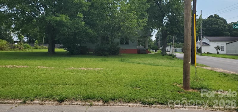 309 Monroe St, Statesville, NC 28677
