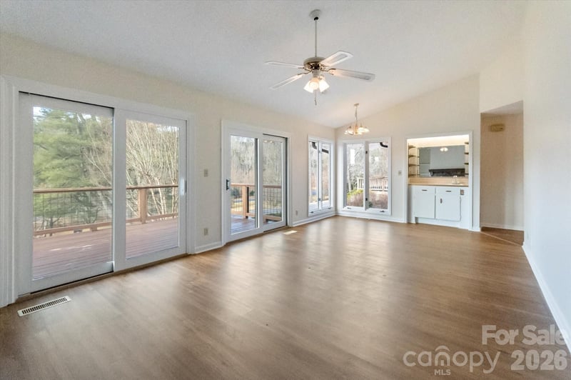 38 Eagle Rn, Brevard, NC 28712