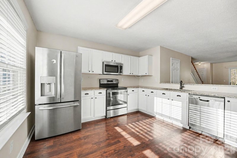 534 Canopy Ct, Clover, SC 29710