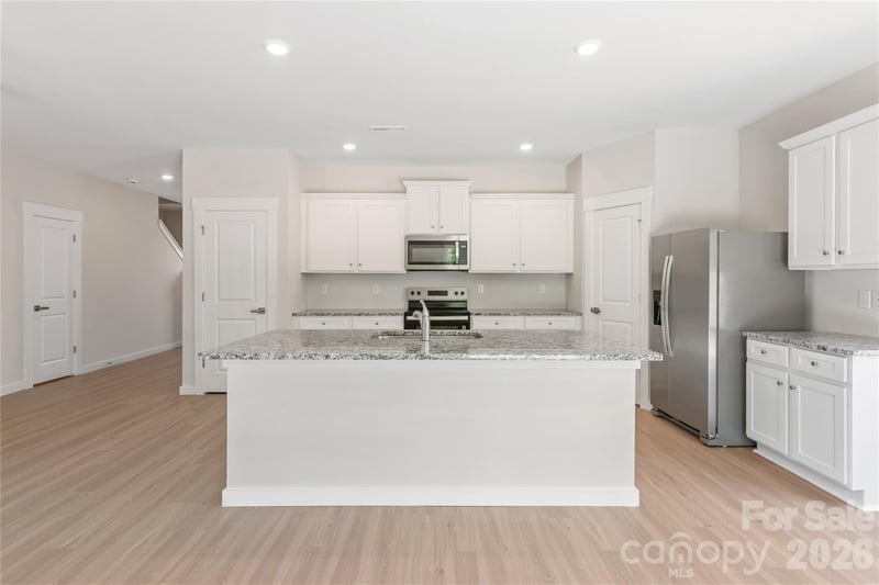 3423 Robindale Dr, Winston Salem, NC 27107