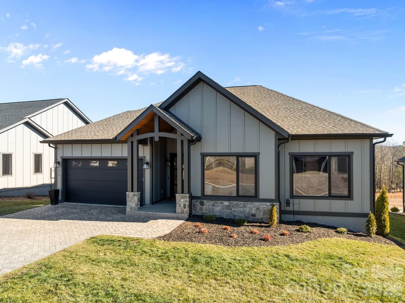 312 Avery Trail Dr, Arden, NC 28704