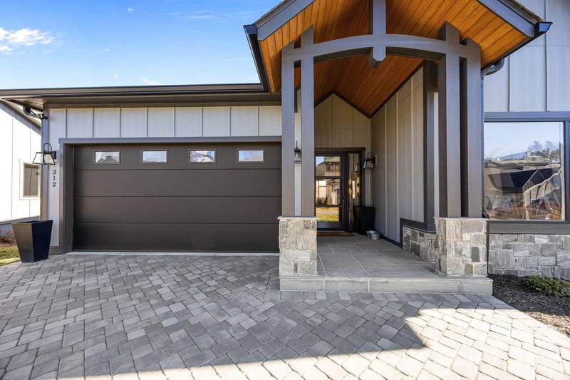 312 Avery Trail Dr, Arden, NC 28704
