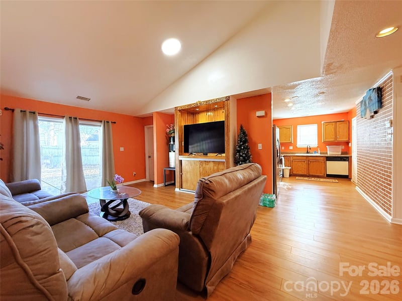 7333 Rosehall Dr, Charlotte, NC 28227