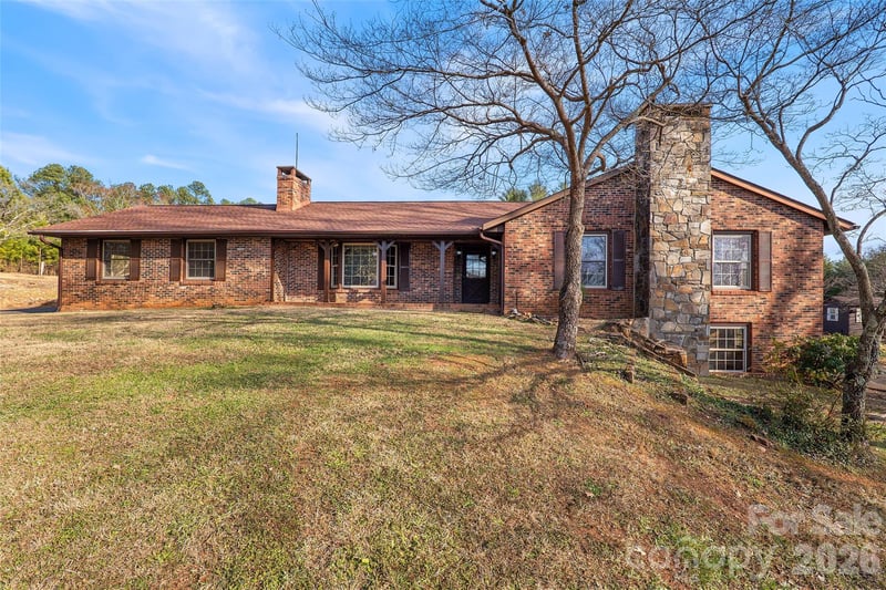 591 Landrum Rd, Columbus, NC 28722