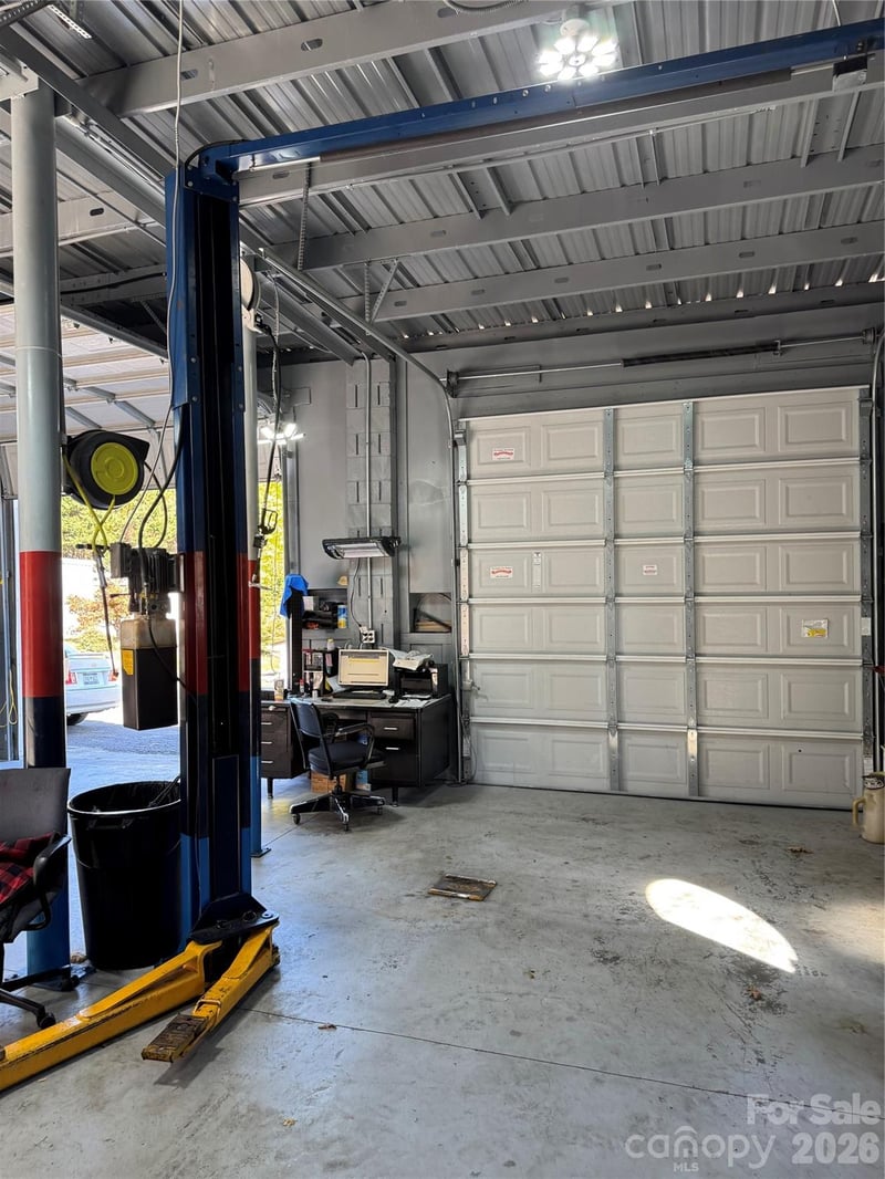 527 E Mills St, Columbus, NC 28722