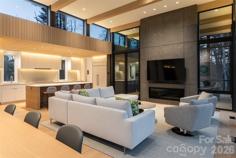 221 Fern Grove Ct, Asheville, NC 28803