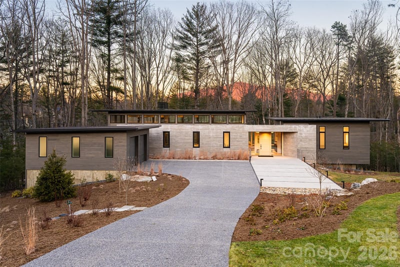 221 Fern Grove Ct, Asheville, NC 28803