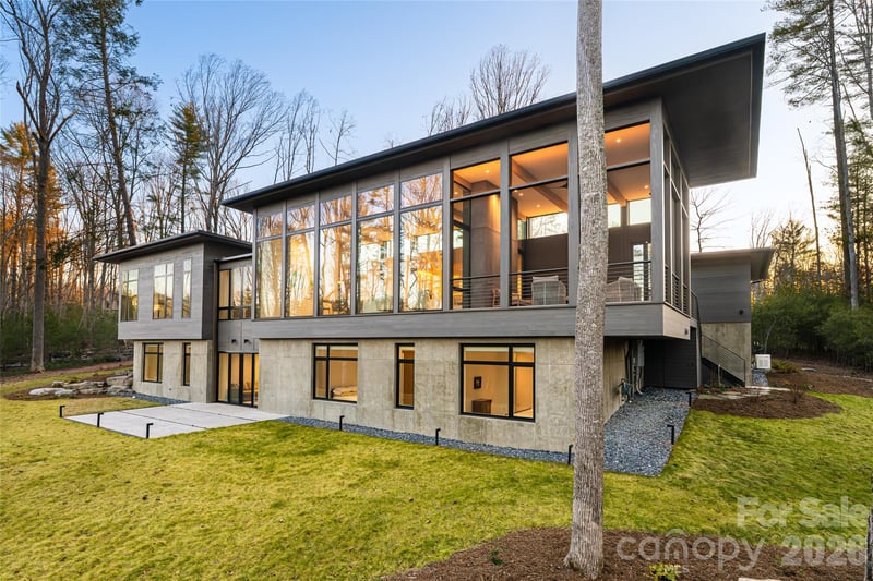 221 Fern Grove Ct, Asheville, NC 28803