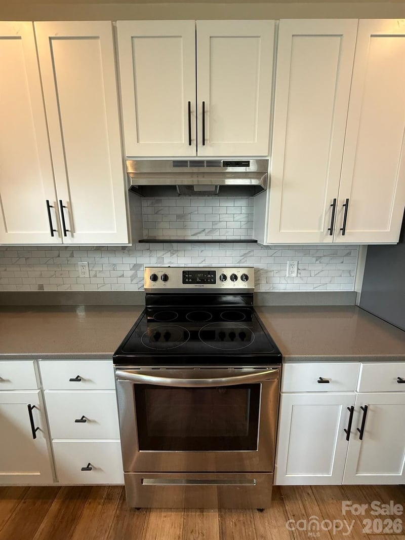 526 Cardwell Ln, Fletcher, NC 28732