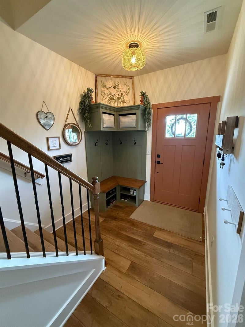 526 Cardwell Ln, Fletcher, NC 28732
