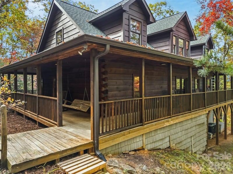 167 Mountain Vista Dr, Saluda, NC 28773