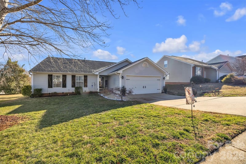 1959 8th St, Hickory, NC 28602