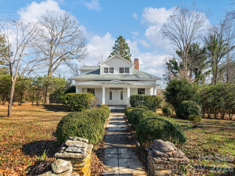 143 Ridgecrest Ave, Rutherfordton, NC 28139