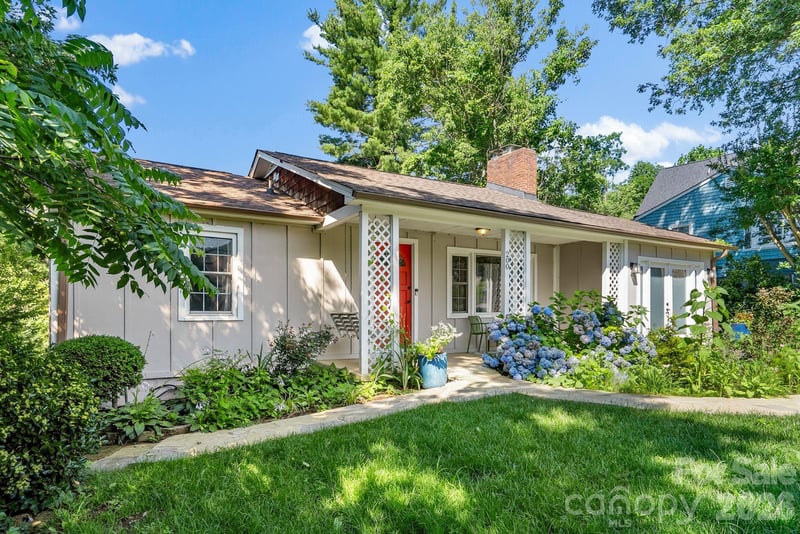 200 Aurora Dr, Asheville, NC 28805