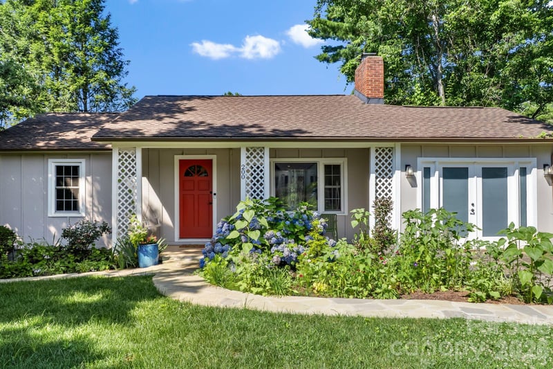 200 Aurora Dr, Asheville, NC 28805