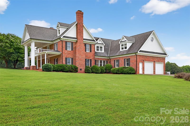 8350 Holler Farm Rd, Clemmons, NC 27012