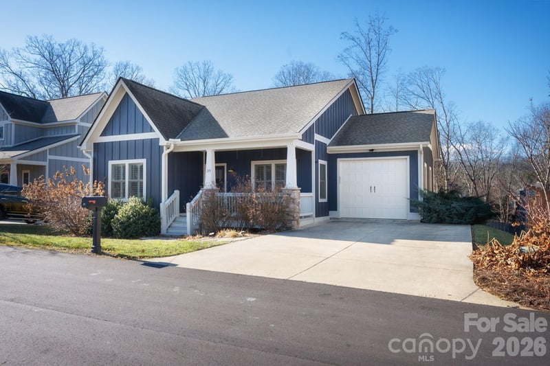 39 Ball Gap Rd, Arden, NC 28704