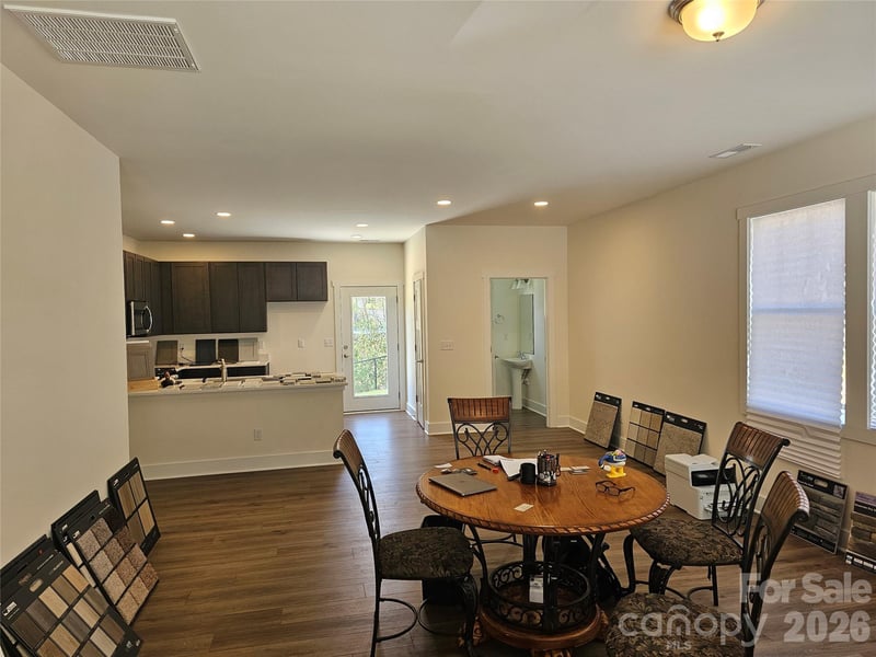 224 Slade Ln, Black Mountain, NC 28711
