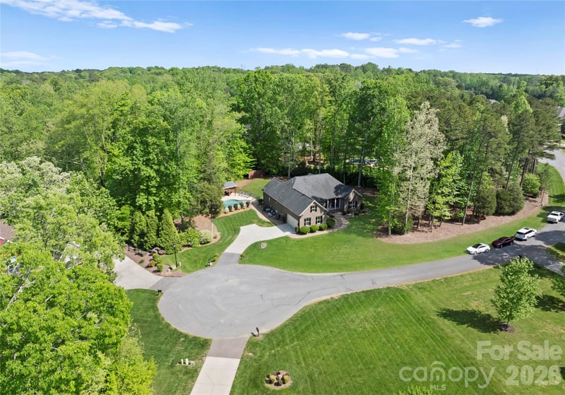 860 Arrow Point Ln, Davidson, NC 28036