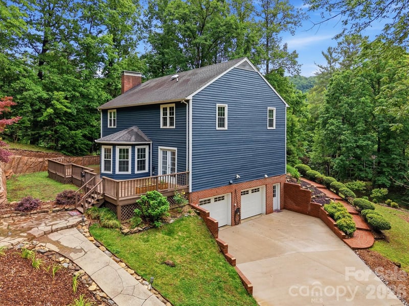 3132 Stoney Brook Dr, Lenoir, NC 28645
