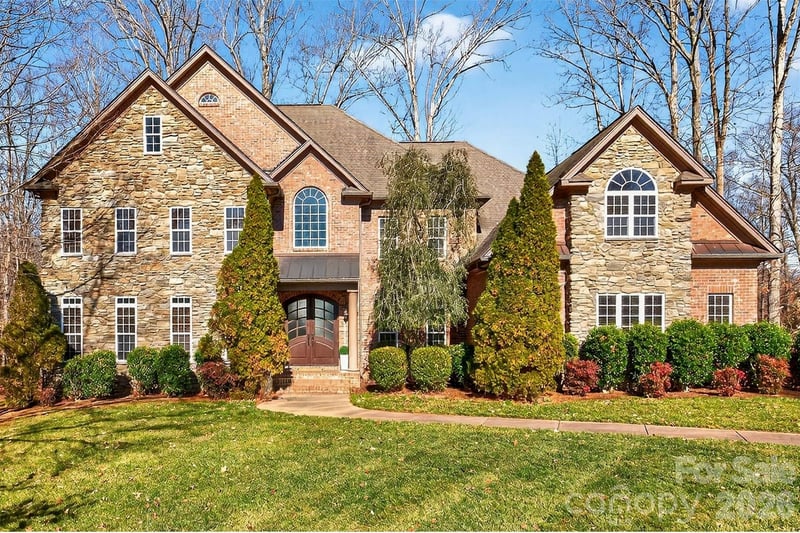 6565 Robin Hollow Dr, Mint Hill, NC 28227