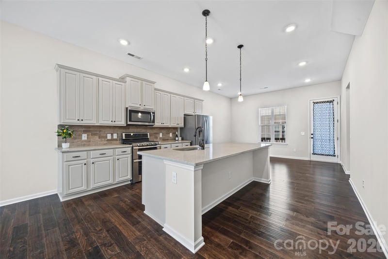 9236 Ainslie Downs St, Charlotte, NC 28273
