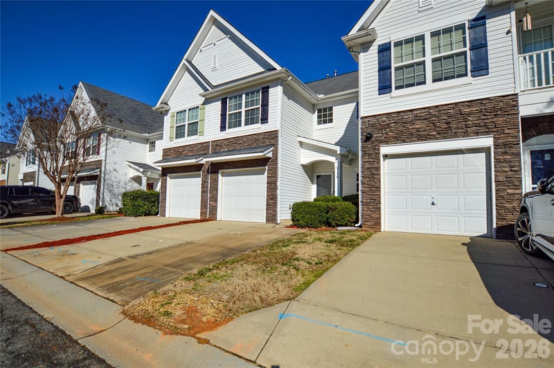 2126 Shady Pond Dr, Clover, SC 29710