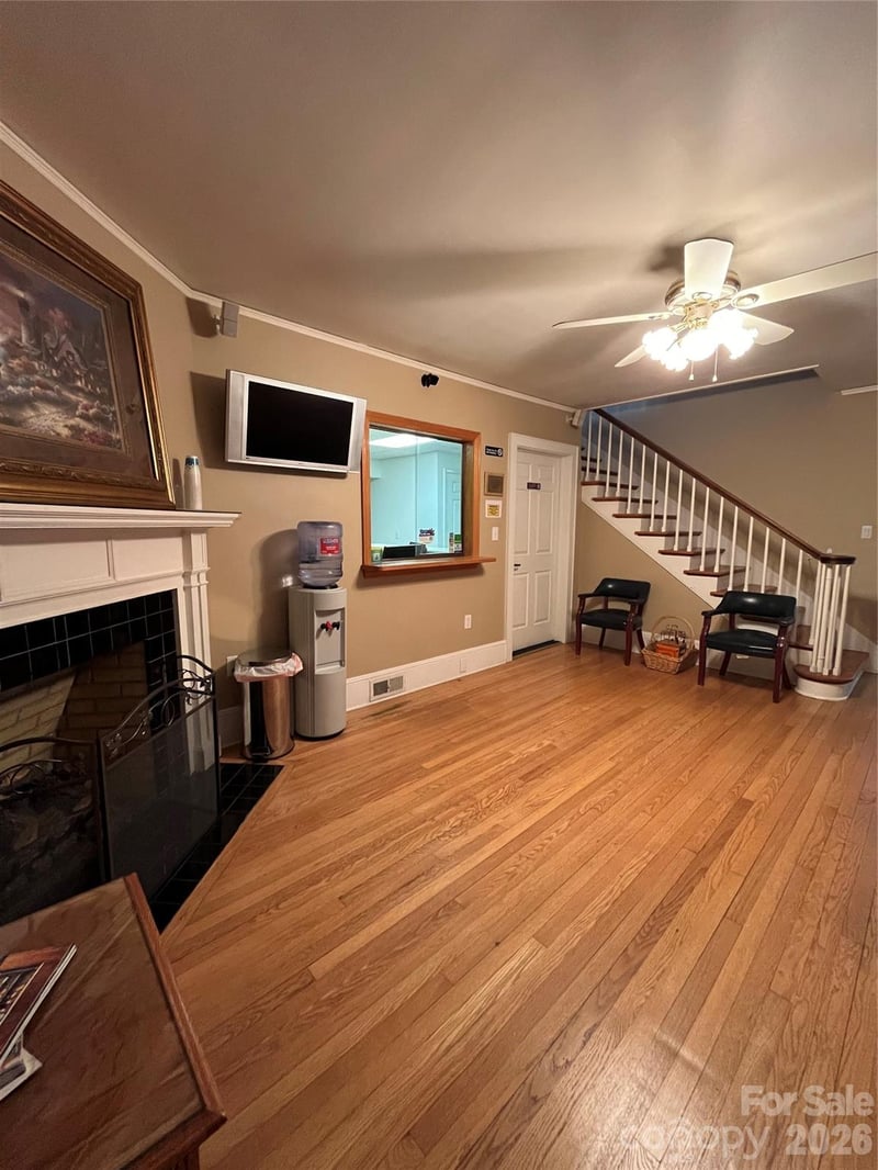 420 Harper Ave, Lenoir, NC 28645