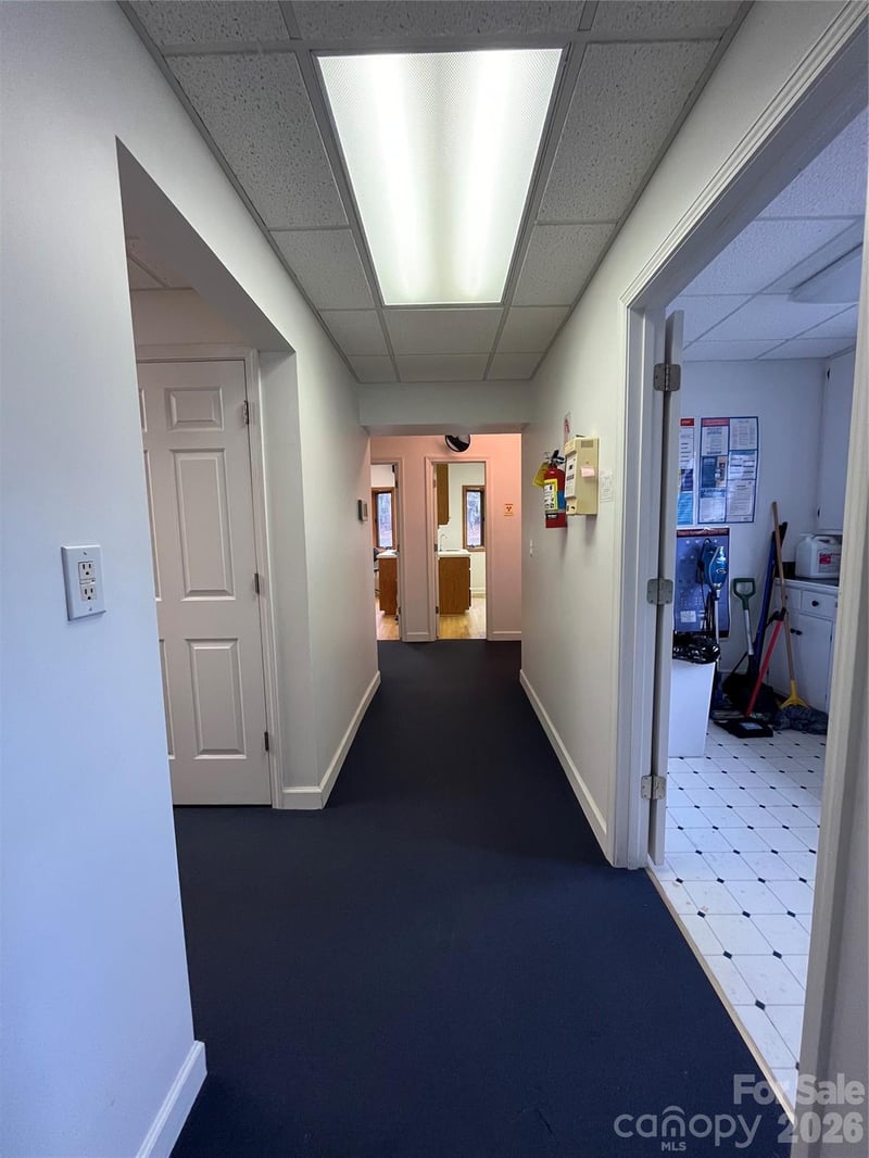 420 Harper Ave, Lenoir, NC 28645