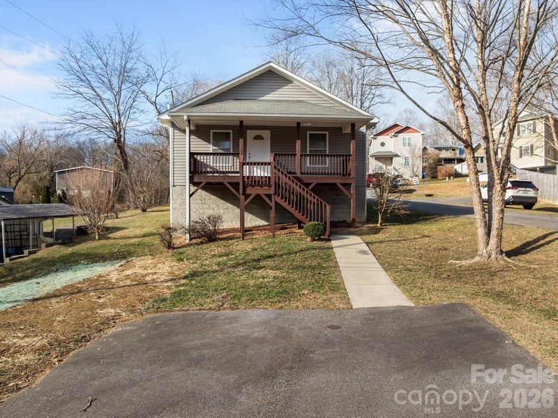 25 Byrd Rd, Black Mountain, NC 28711