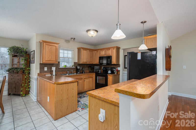 104 Lakewood Dr, Kings Mountain, NC 28086