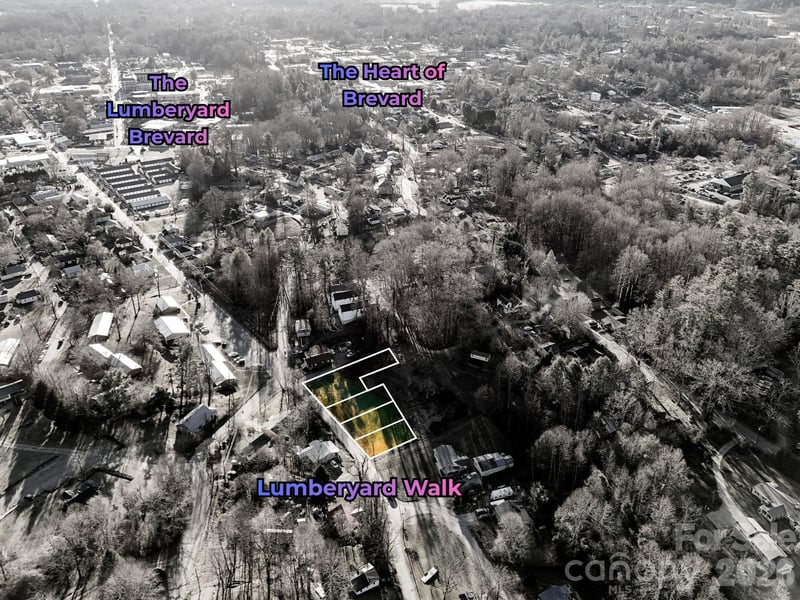 000 Whitmire St, Brevard, NC 28712