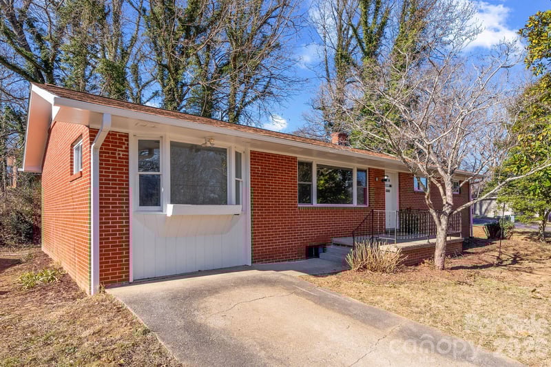 19 Browndale Rd, Asheville, NC 28805