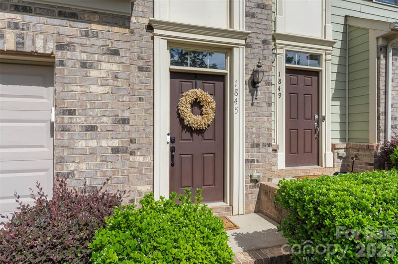 1845 Fleetwood Dr, Charlotte, NC 28208