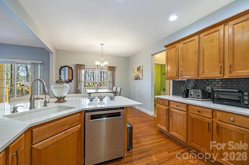 79 Bear Creek Hills Dr, Leicester, NC 28748