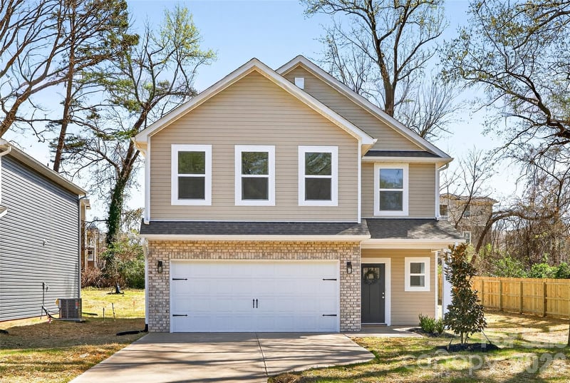 539 Dawn Cir, Charlotte, NC 28213
