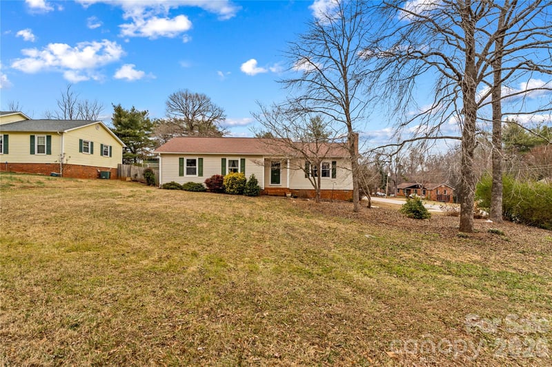 115 Pineview Ct, Statesville, NC 28625