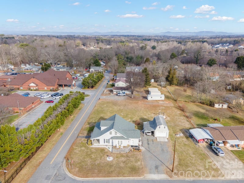 1244 21st St, Hickory, NC 28601