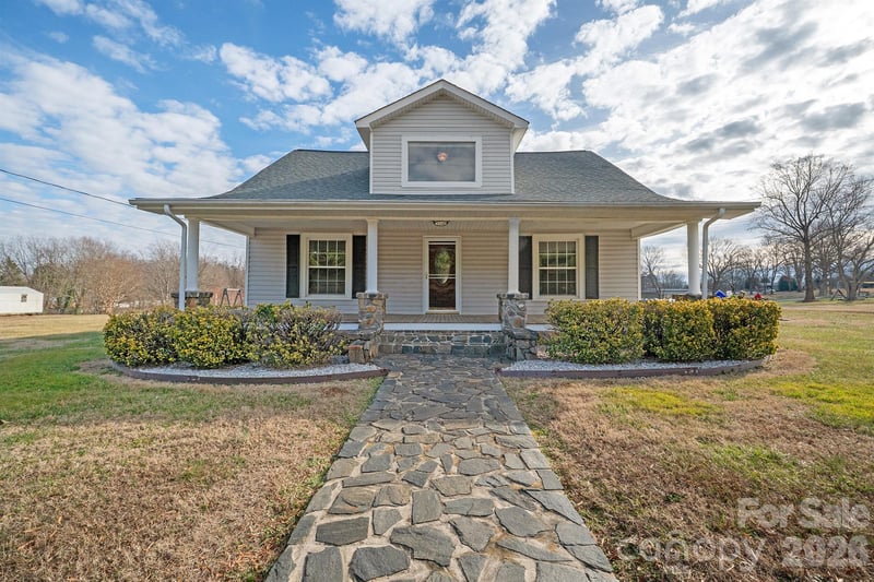 1244 21st St, Hickory, NC 28601