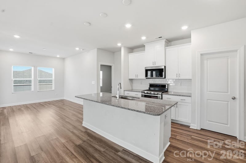 4526 Bright Rd, Charlotte, NC 28214