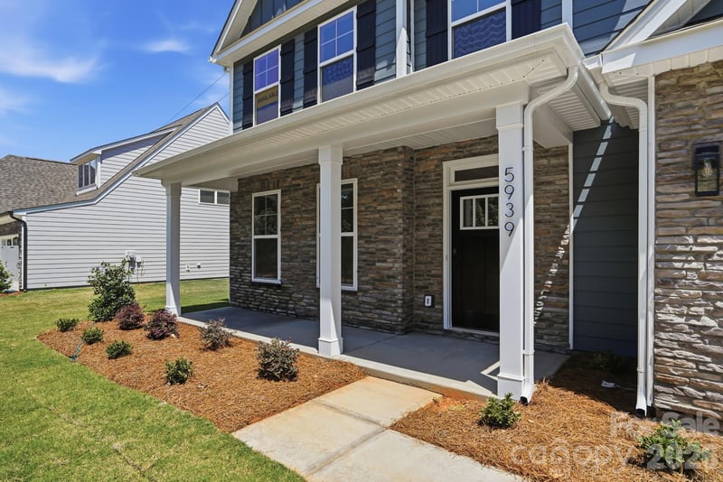 5939 New River Dr, Huntersville, NC 28078