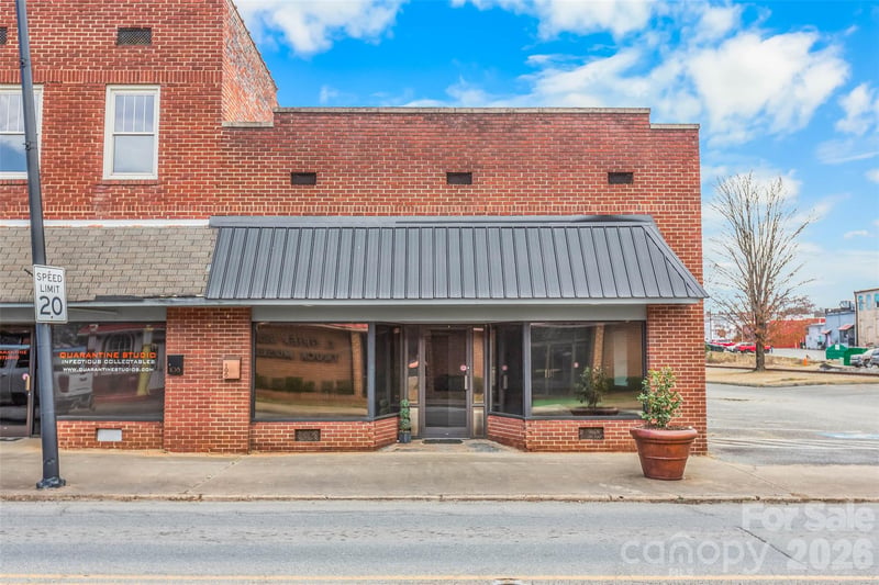 106 Mountain St, Cherryville, NC 28021