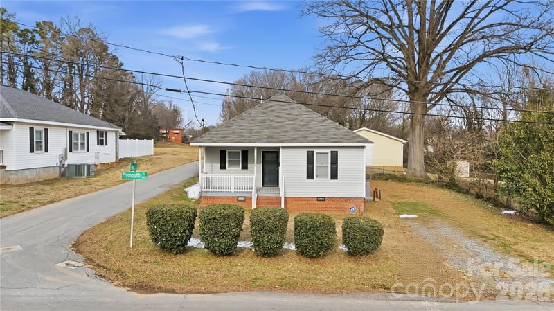 1004 Plymouth St, Gastonia, NC 28054